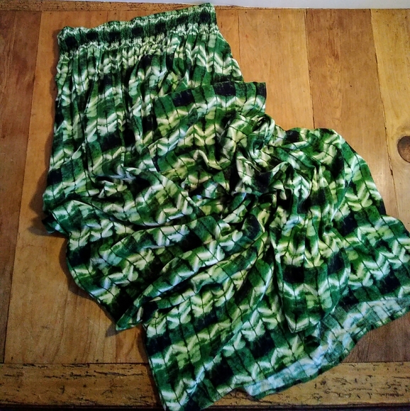 Merona Dresses & Skirts - 🍀🌸 Merona Green/White Maxi Skirt XS